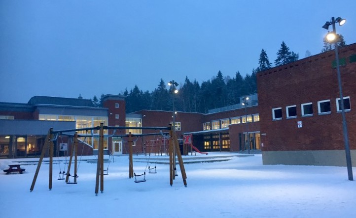 vinter skolegård vinter skolegård